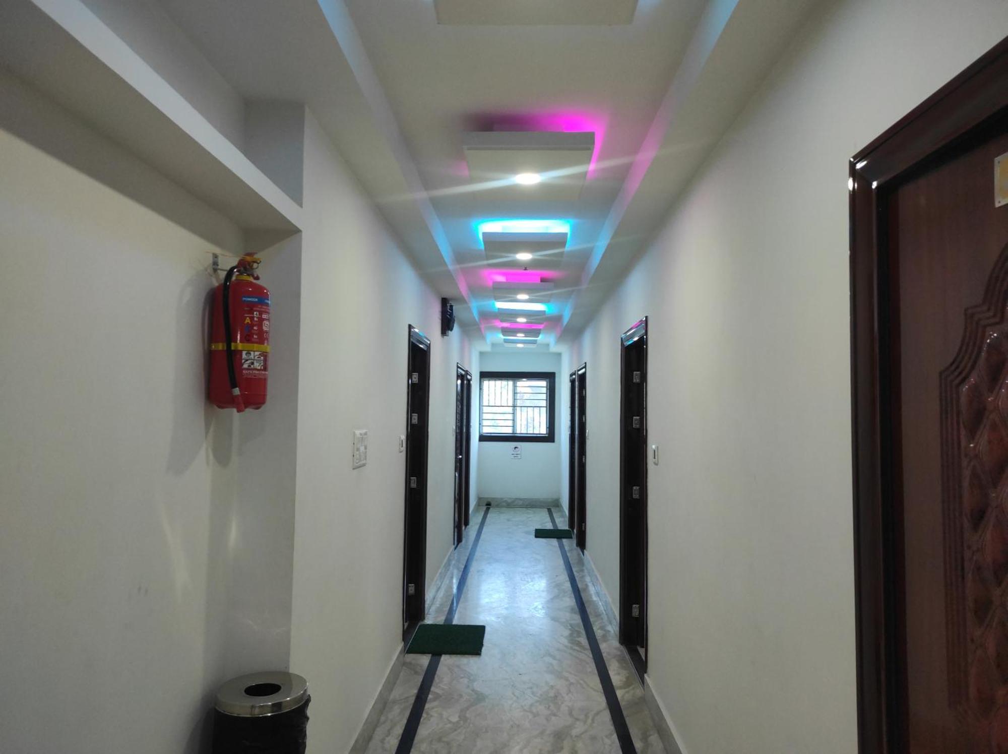 Hotel Prova Koch Bihar Luaran gambar